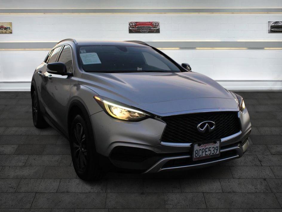 Used 2018 INFINITI QX30 AWD image 1
