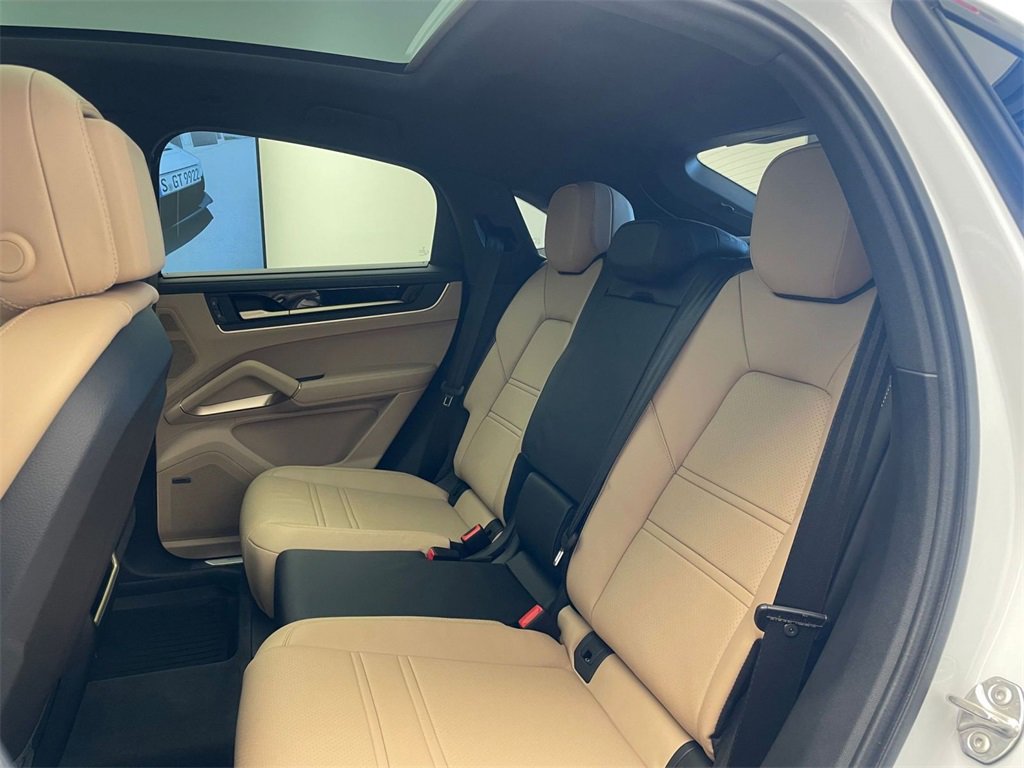 Used 2026 Porsche Cayenne S image 18