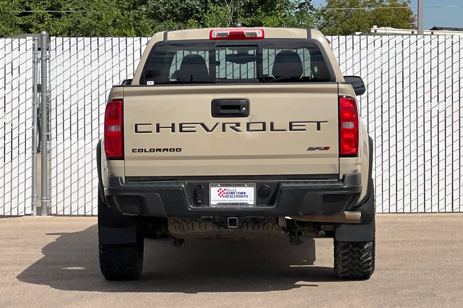Used 2022 Chevrolet Colorado ZR2 w/ LPO, Door Decal Package AWD/4WD image 5