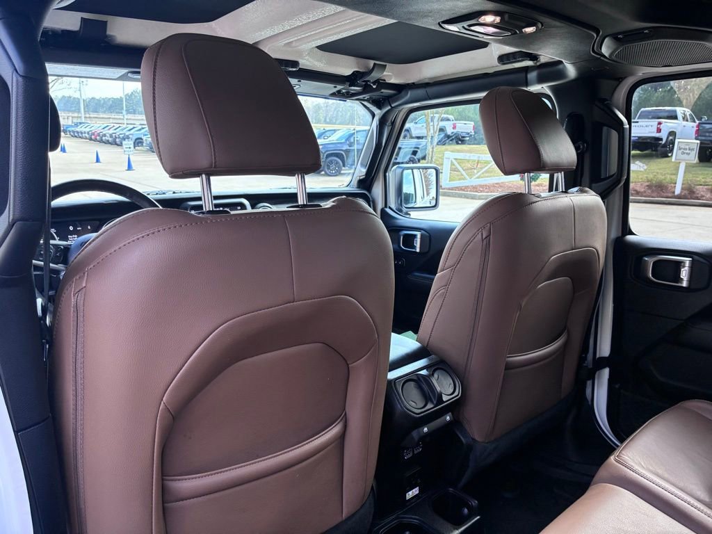 Used 2020 Jeep Gladiator Overland image 17