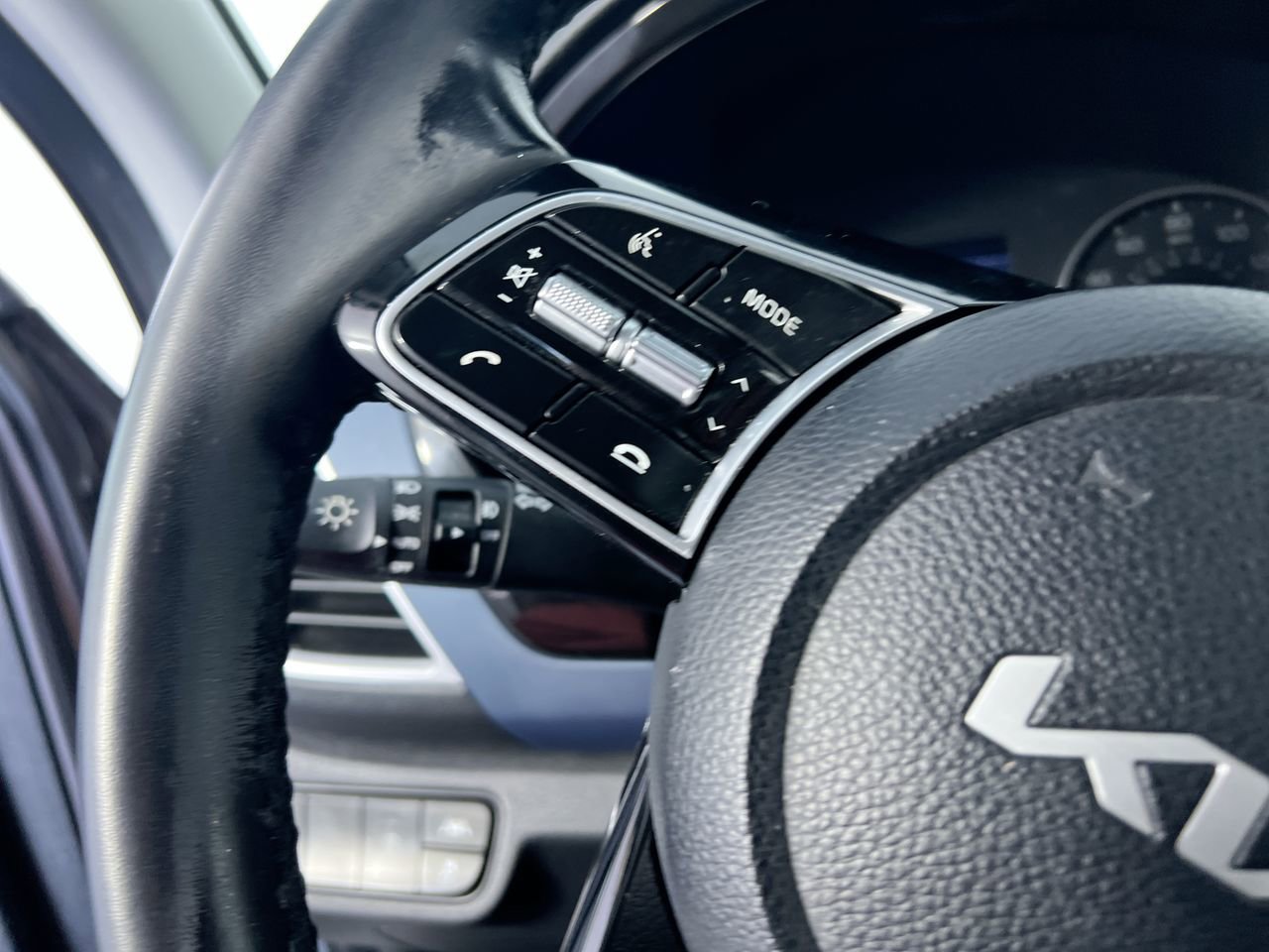 Used 2022 Kia Seltos S FWD image 12
