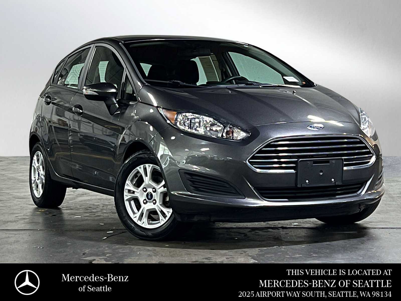 Used 2016 Ford Fiesta SE FWD image 1