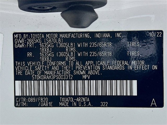 Used 2023 Toyota Highlander LE image 31
