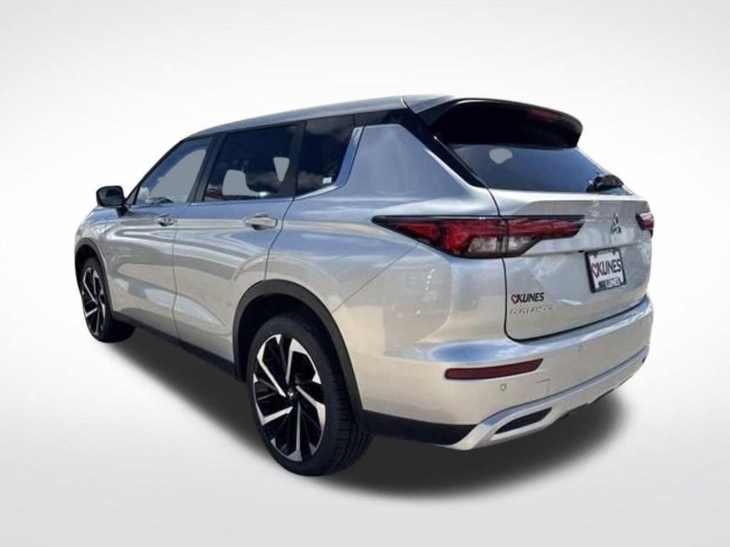Used 2022 Mitsubishi Outlander SE AWD/4WD image 13