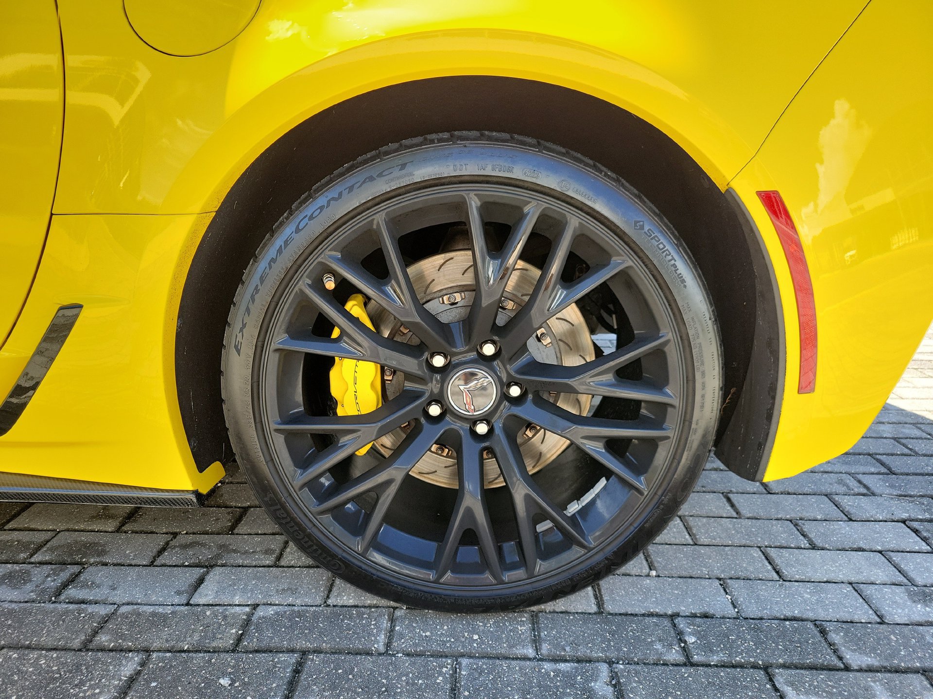 Used 2019 Chevrolet Corvette Z06 RWD image 13