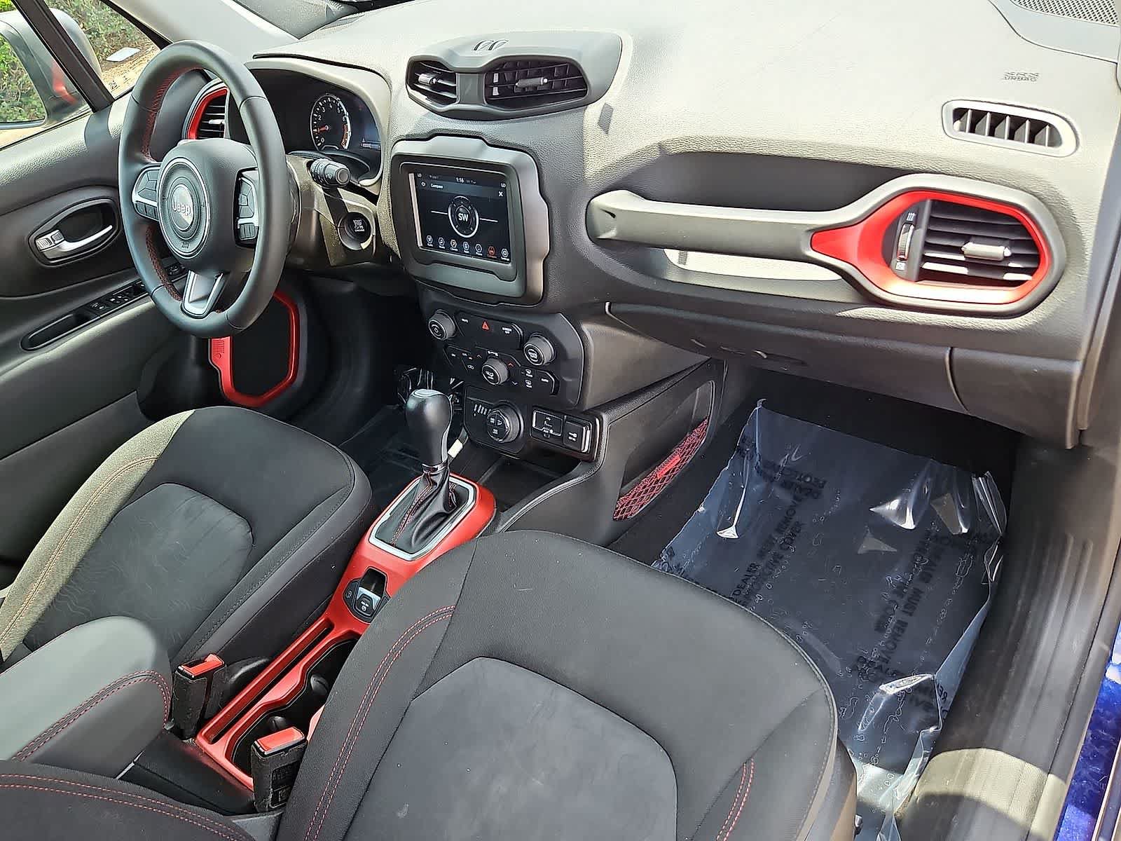 Used 2020 Jeep Renegade Trailhawk w/ Popular Equipment Group AWD/4WD image 33