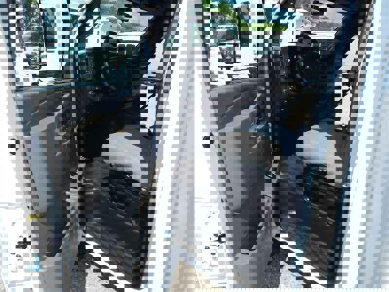 Used 2016 Chevrolet Express 4500 w/ Shuttle Bus Package image 14