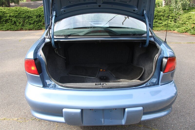 Used 1997 Chevrolet Cavalier LS w/ Preferred Equipment Group 1 FWD image 15