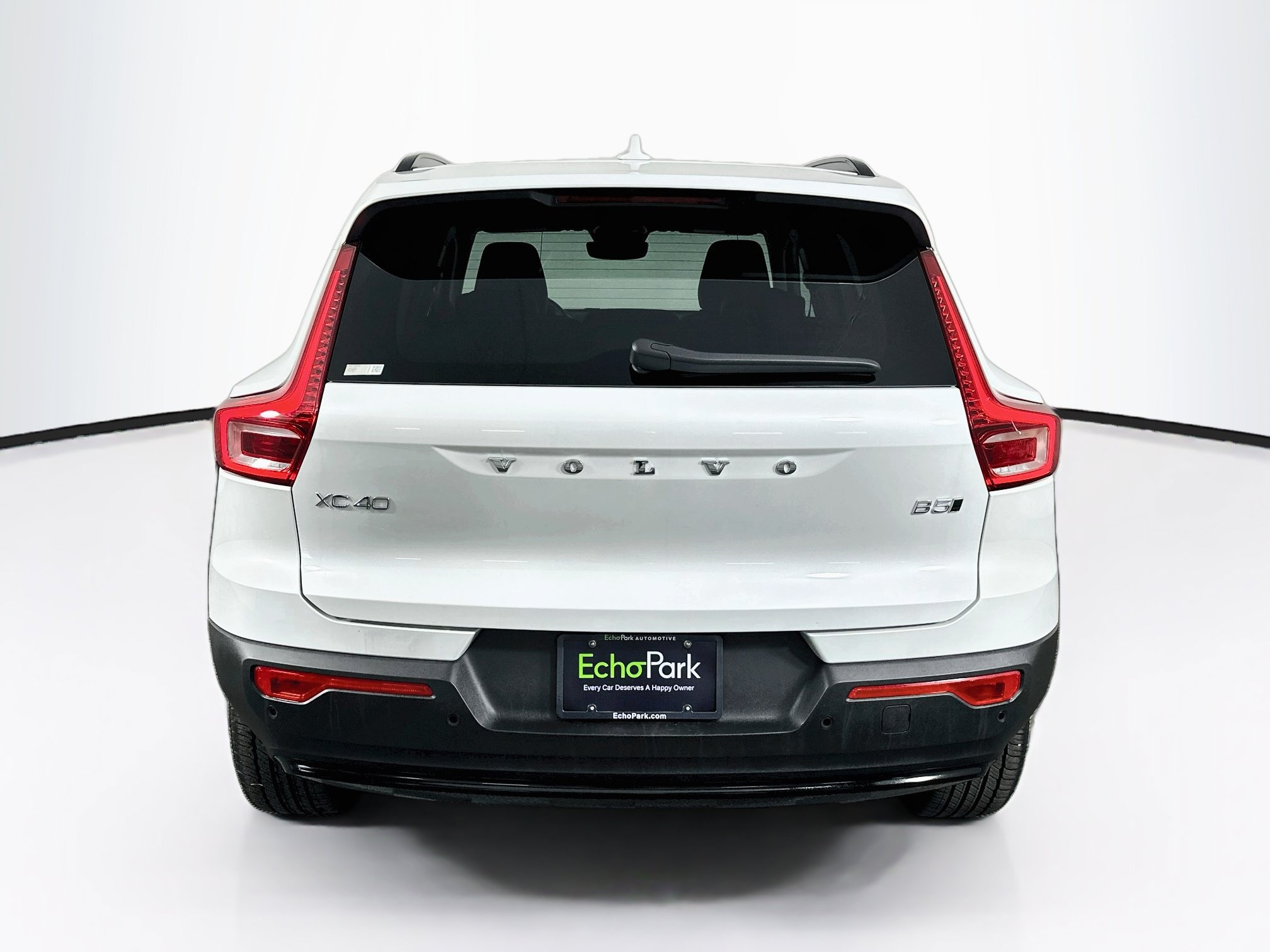 Used 2026 Volvo XC40 B5 Plus AWD/4WD image 7