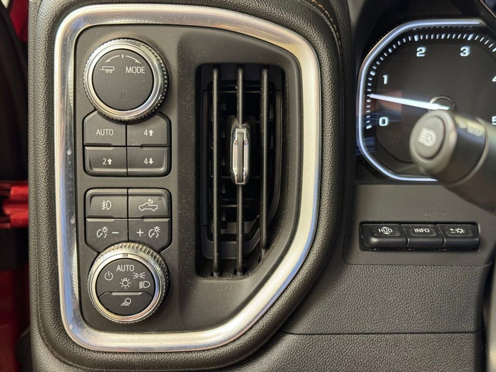Used 2023 GMC Sierra 2500 AT4 w/ AT4 Preferred Package AWD/4WD image 30