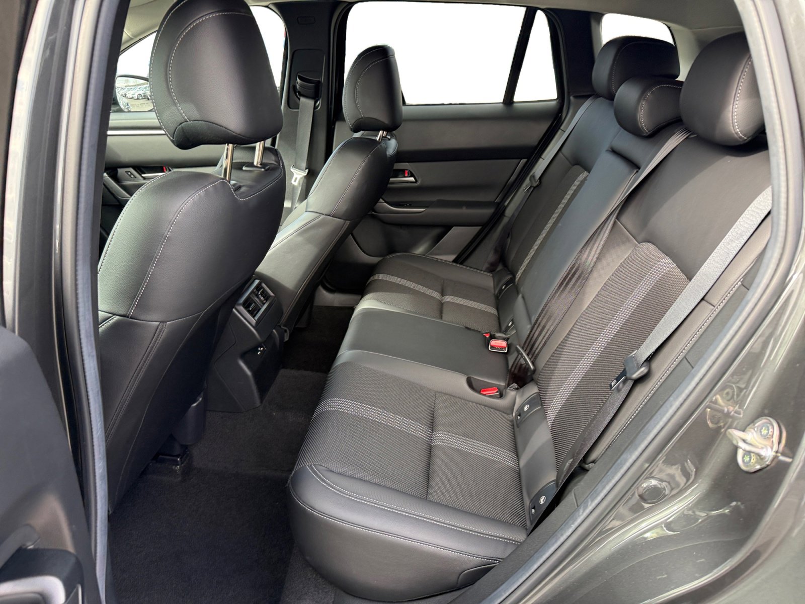 Certified 2024 MAZDA CX-50 AWD 2.5 S w/ Select Package image 16