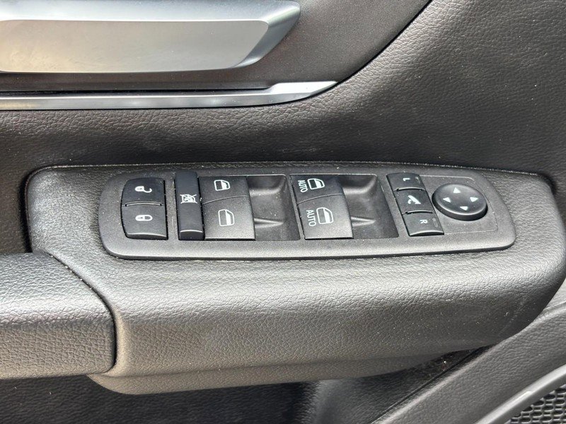 Used 2024 RAM 1500 Lone Star AWD/4WD image 17