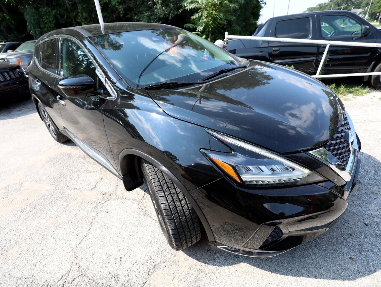 Used 2020 Nissan Murano S image 4
