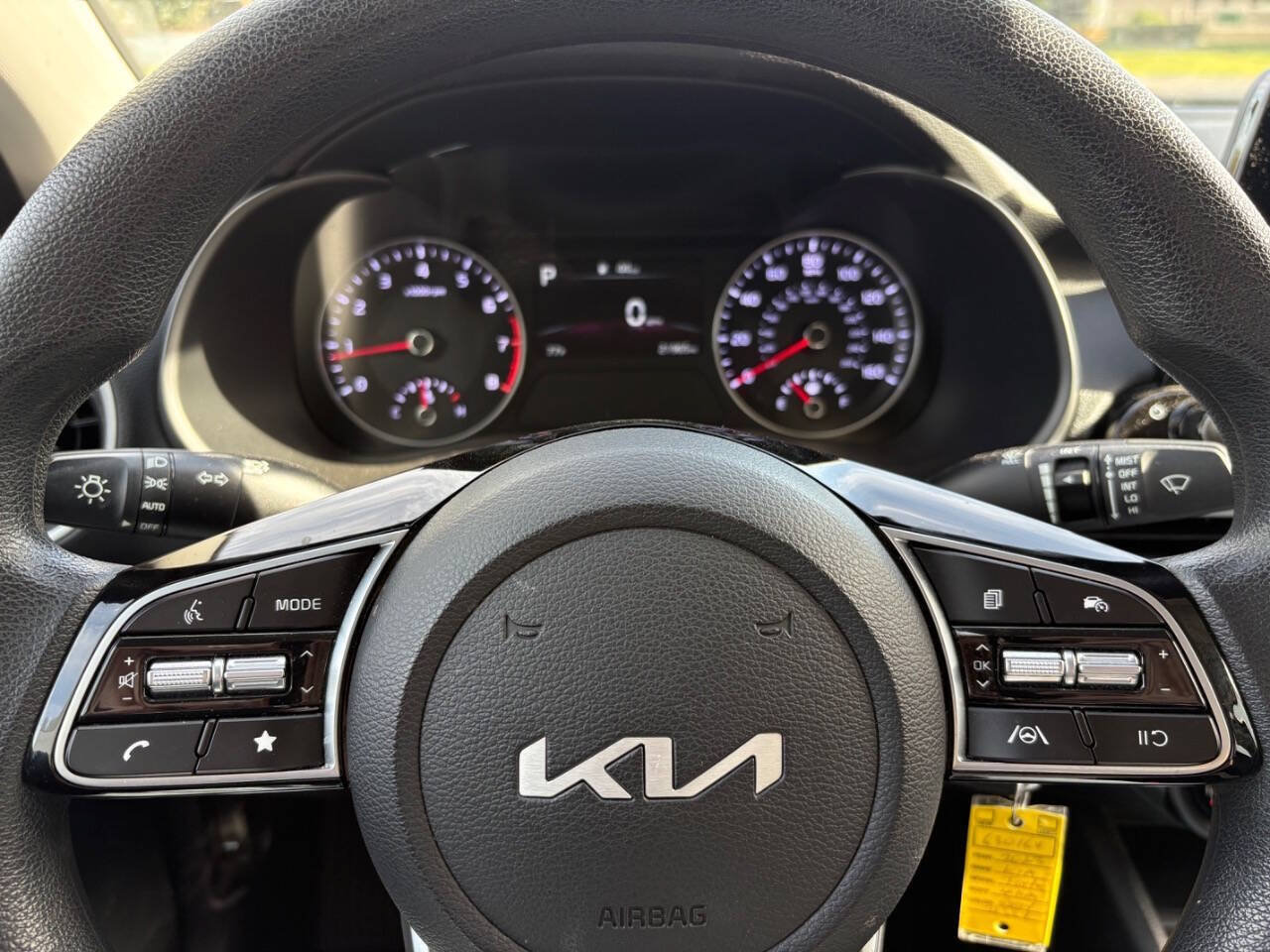 Used 2023 Kia Forte LXS FWD image 9