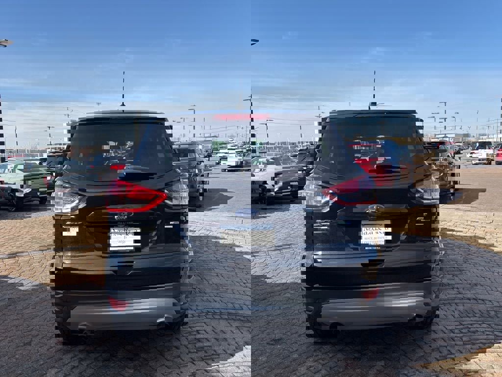 Used 2015 Ford Escape SE image 6