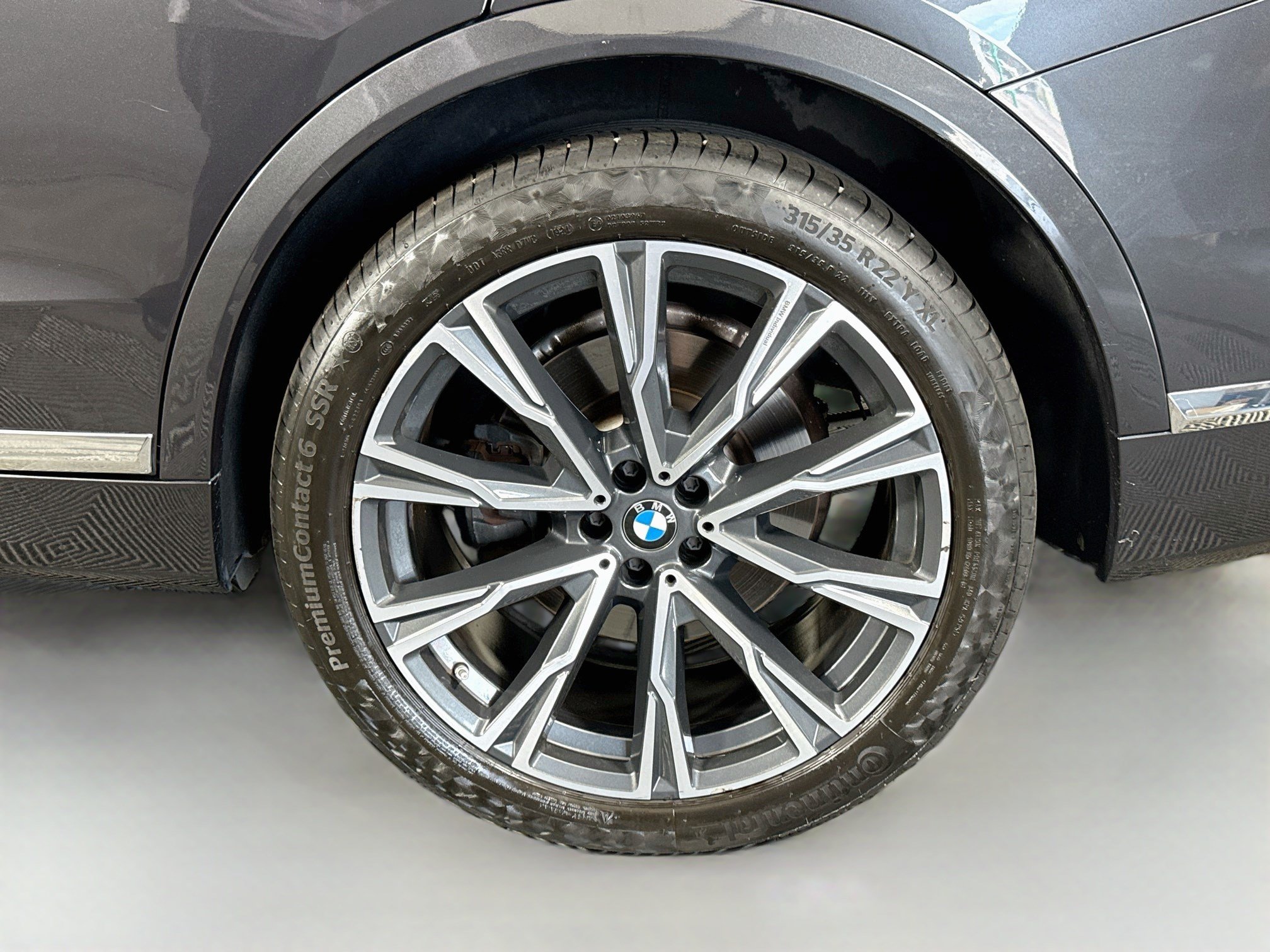 Used 2022 BMW X7 xDrive40i w/ Executive Package AWD/4WD image 36