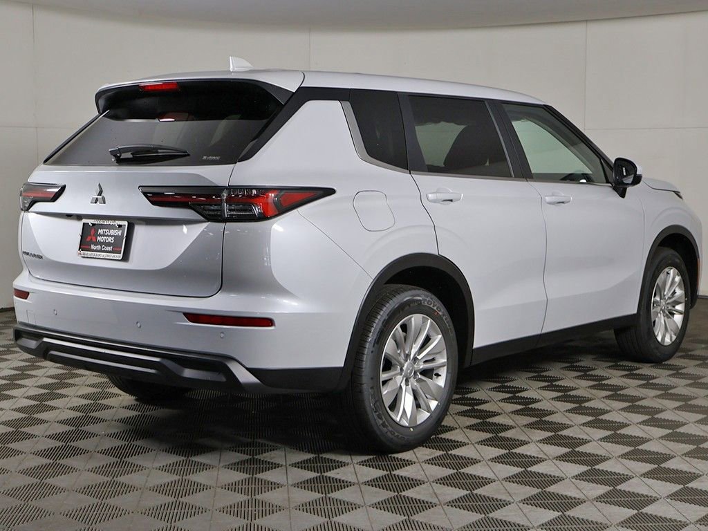 New 2026 Mitsubishi Outlander ES AWD/4WD image 11