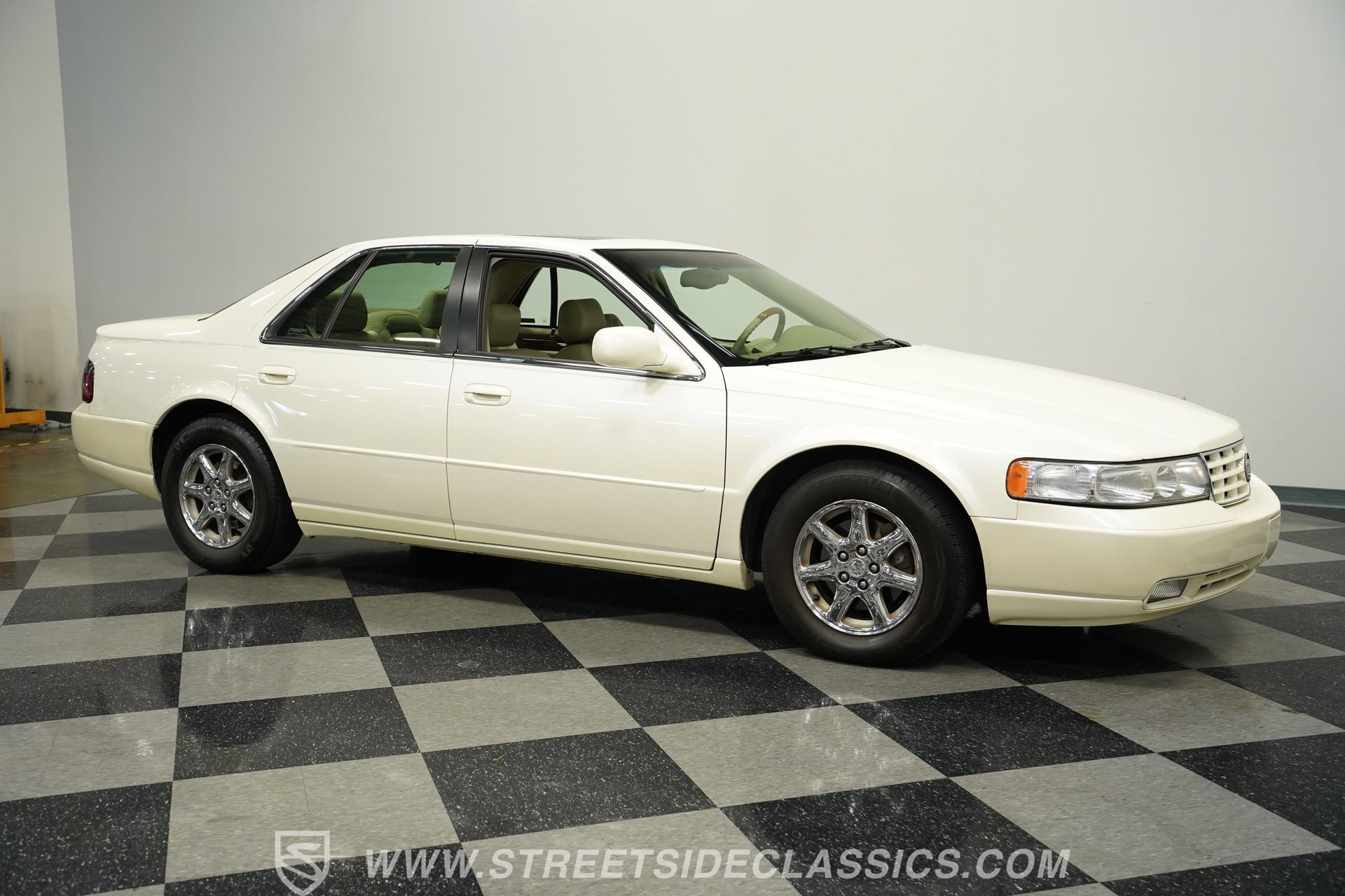 Used 1998 Cadillac Seville STS w/ Heated Seats Pkg image 15