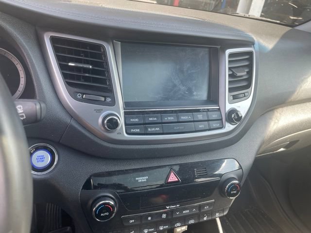 Used 2016 Hyundai Tucson Limited w/ Option Group 03 AWD/4WD image 21