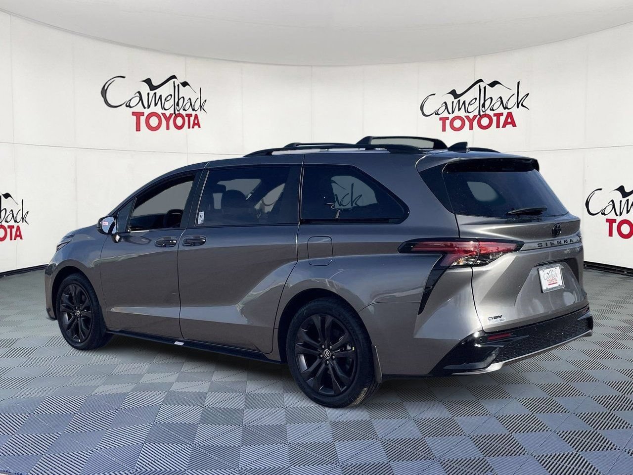 New 2026 Toyota Sienna XSE FWD image 6
