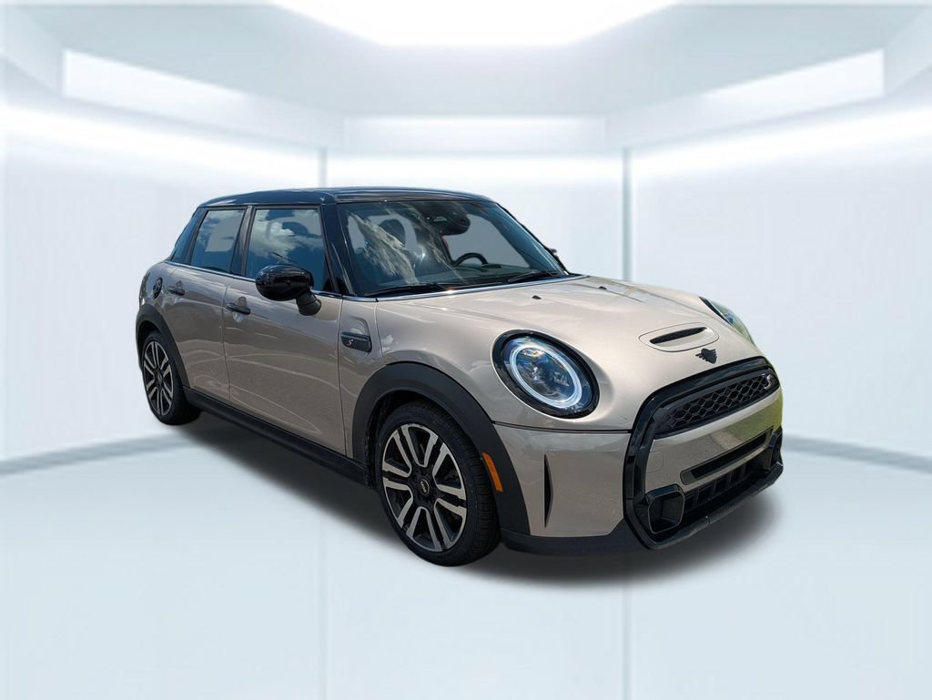 Used 2023 MINI Cooper S FWD image 3