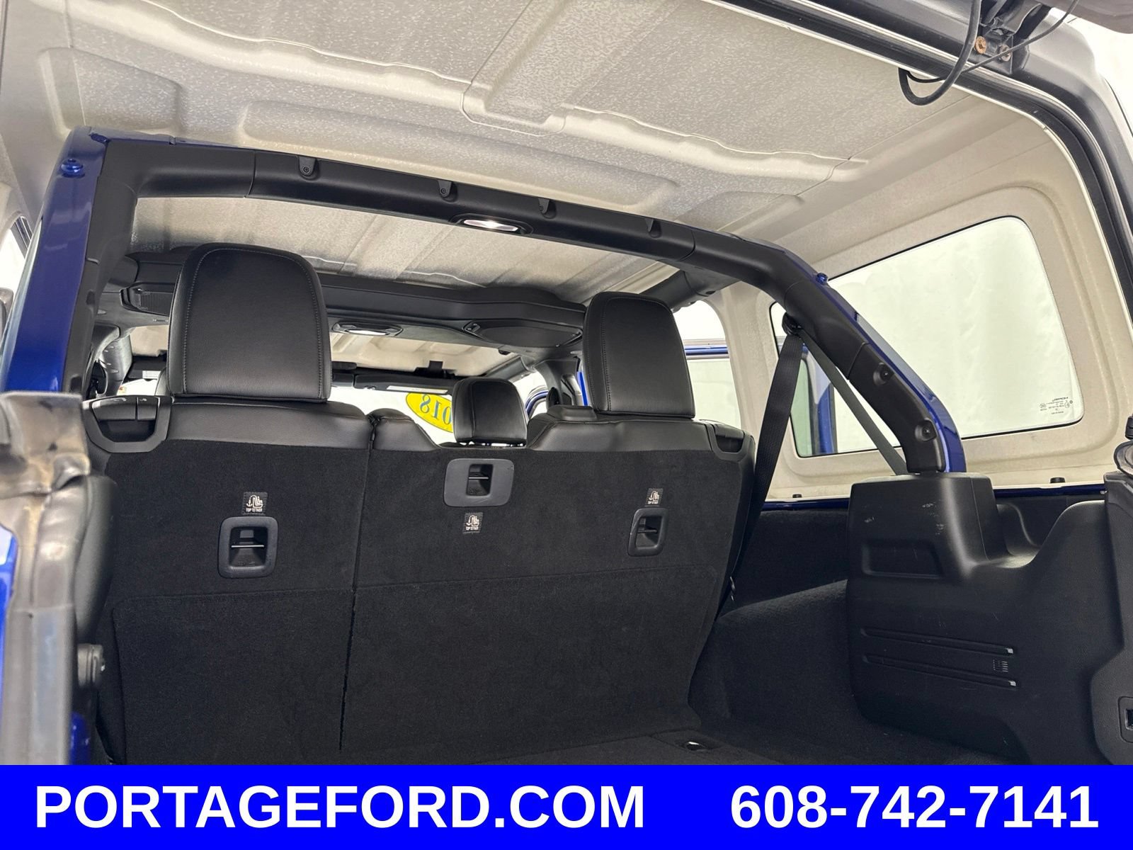 Used 2018 Jeep Wrangler Unlimited Sahara w/ Cold Weather Group AWD/4WD image 26