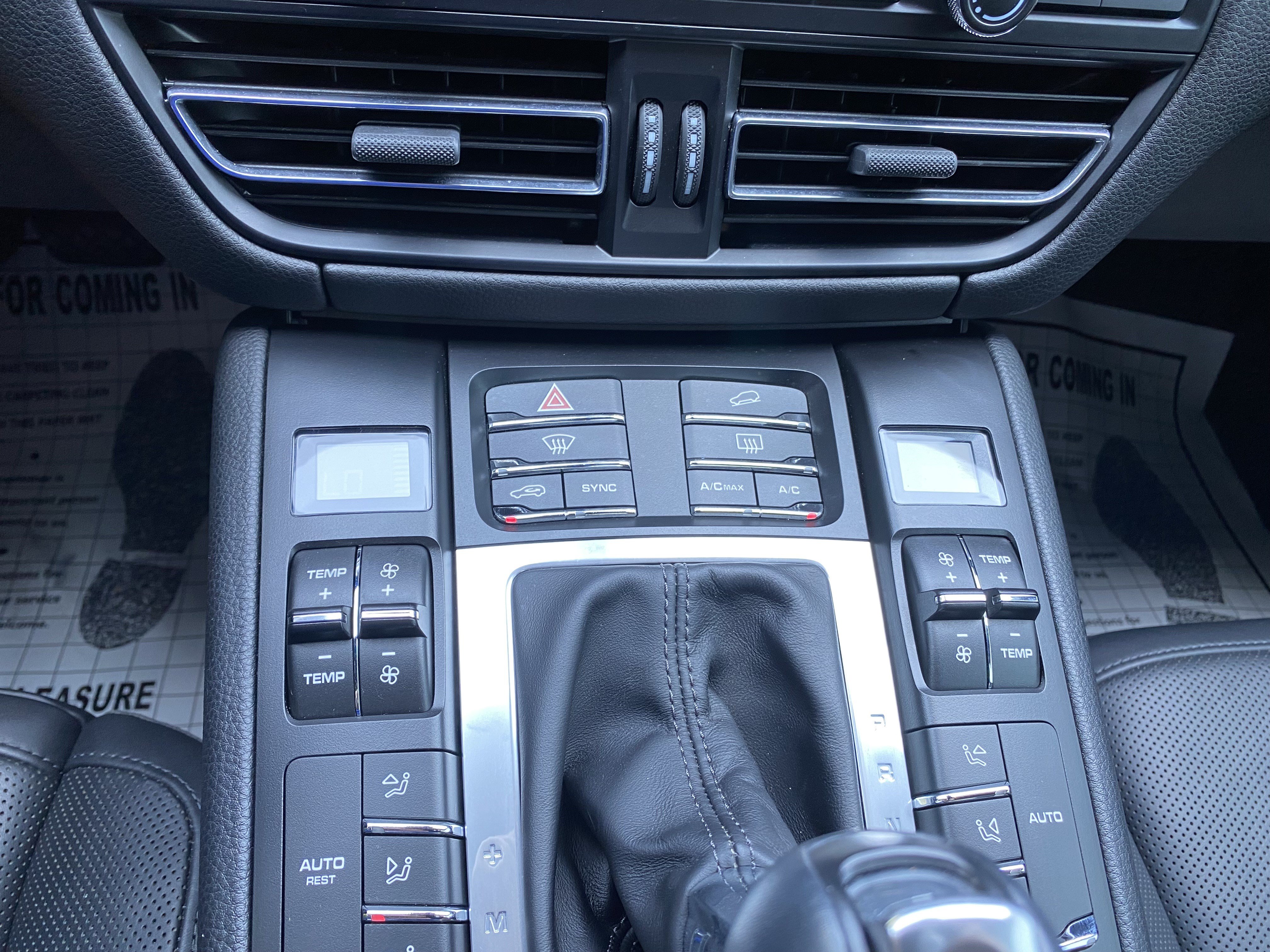 Used 2020 Porsche Macan S AWD/4WD image 28
