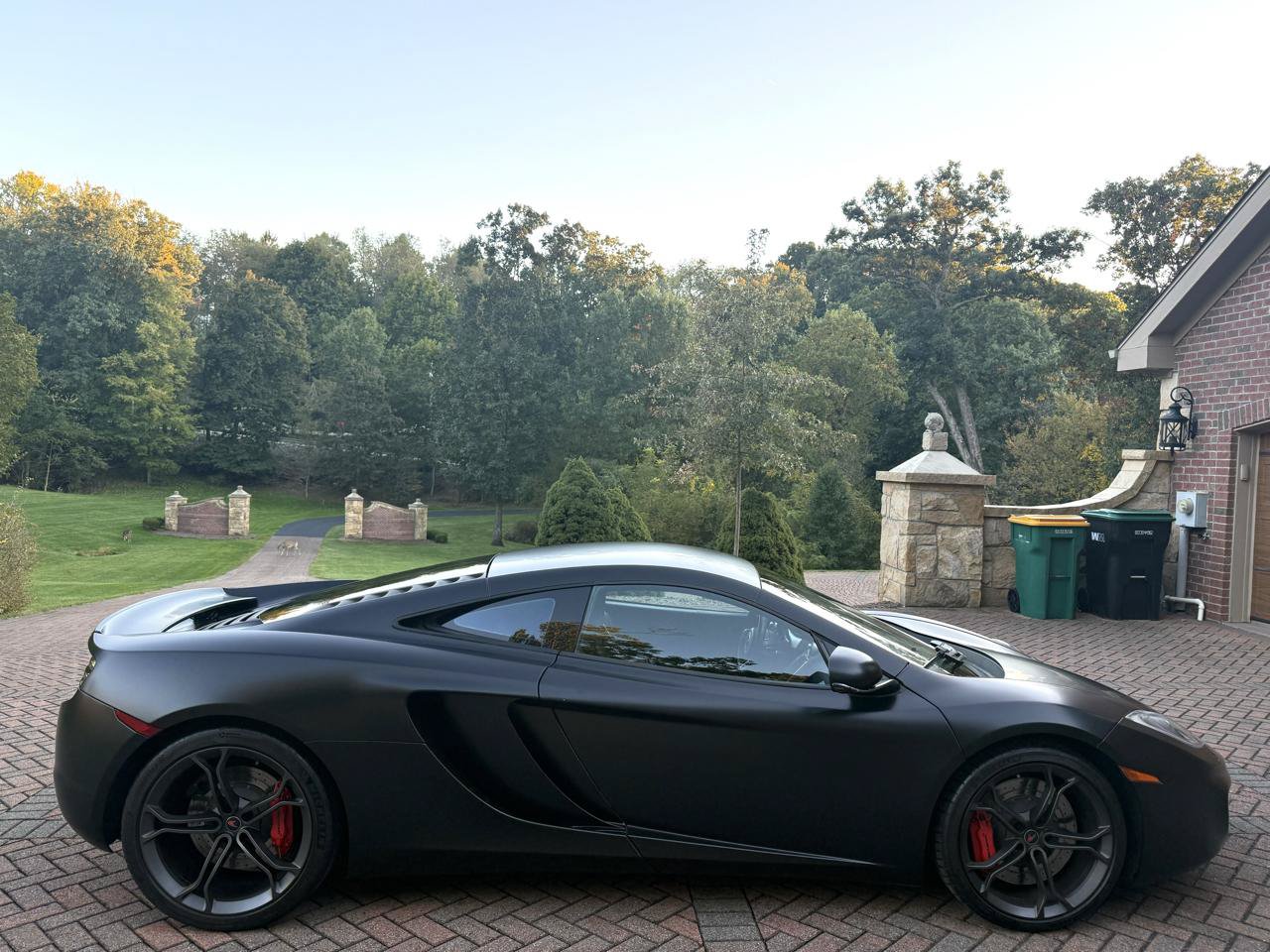Used 2012 McLaren MP4-12C Coupe RWD image 3