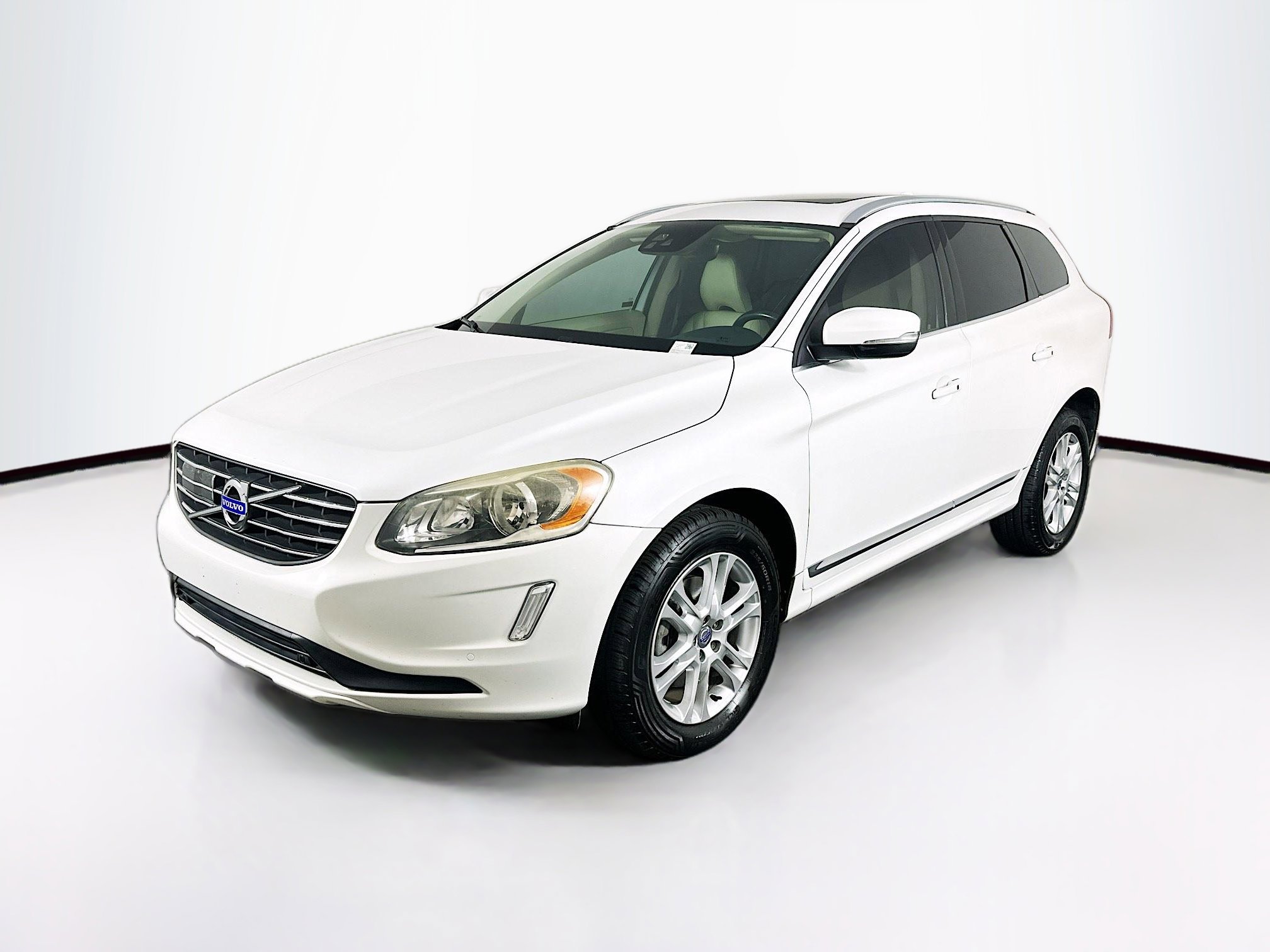 Used 2016 Volvo XC60 T5 Premier image 3