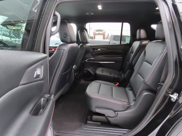 Used 2024 Chevrolet Traverse Z71 w/ Enhanced Driving Package image 20