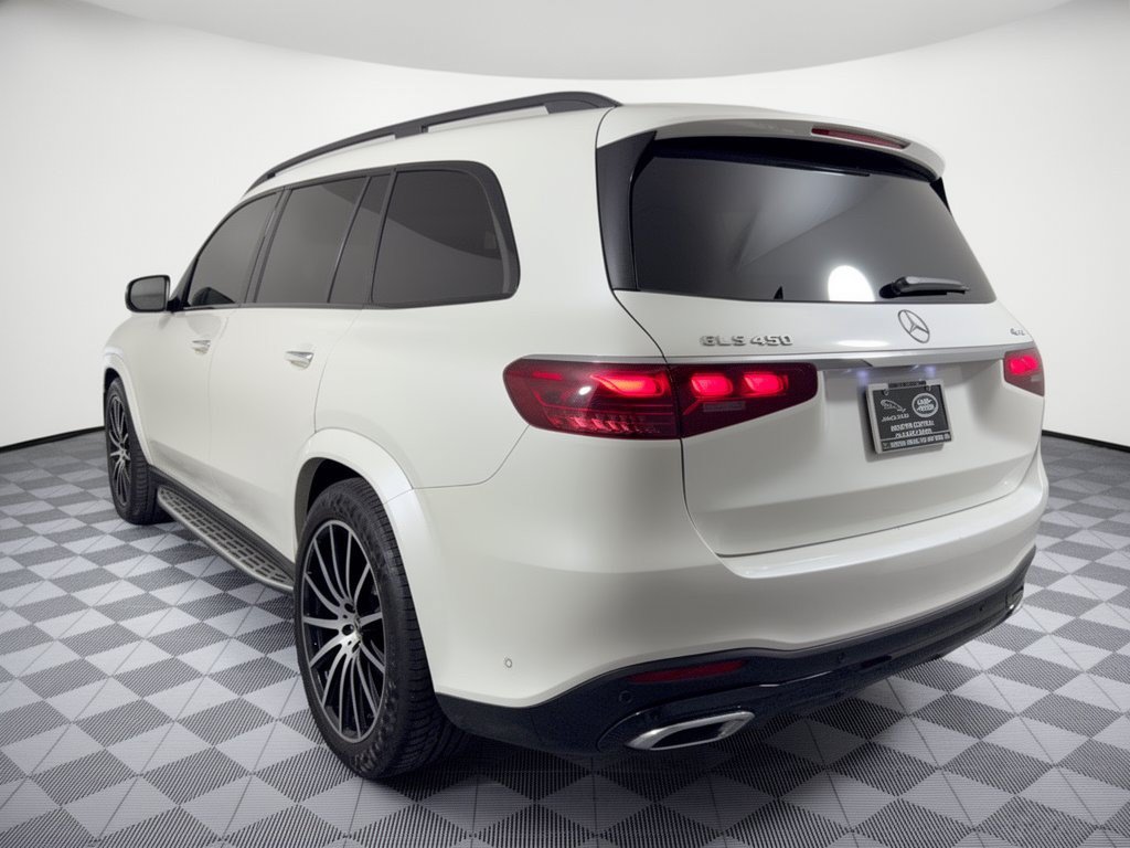 Used 2024 Mercedes-Benz GLS 450 4MATIC image 3