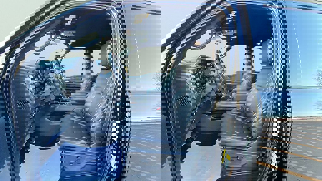 Certified 2025 Ford F150 Lariat w/ Equipment Group 501A Mid image 15