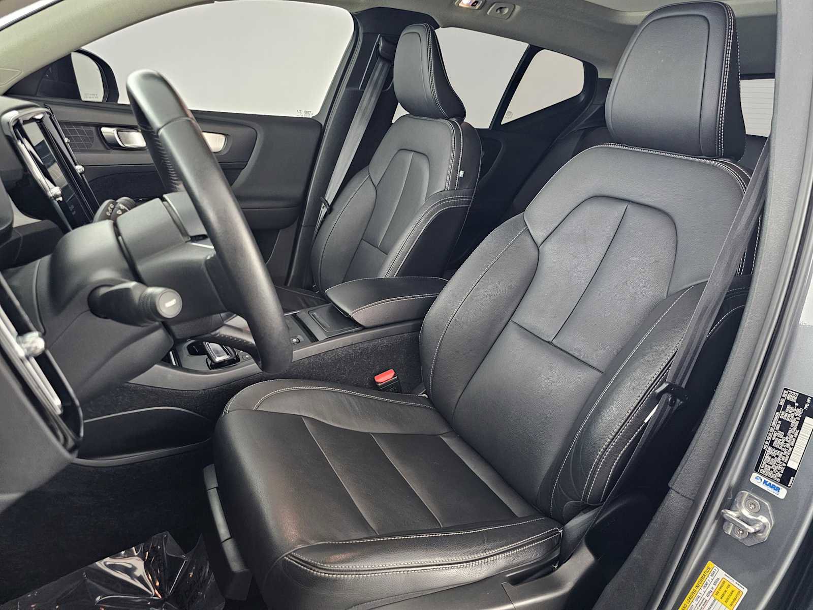 Used 2019 Volvo XC40 T5 Momentum image 21