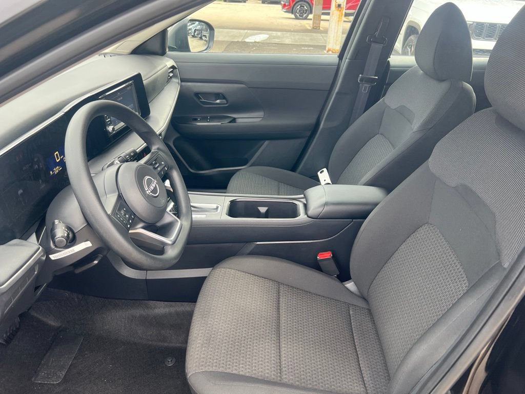 Certified 2025 Nissan Kicks S AWD/4WD image 4