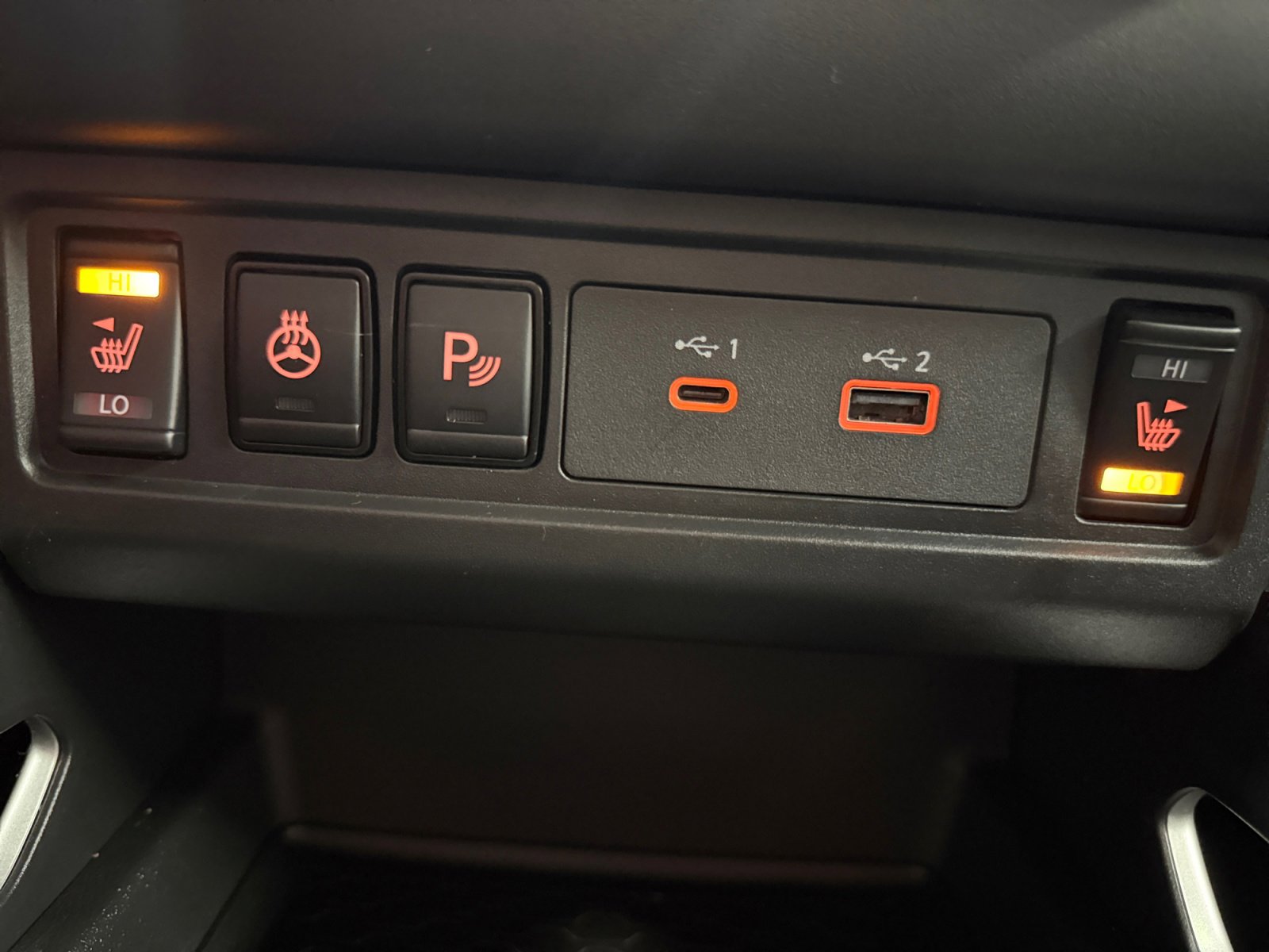 Used 2024 Nissan Frontier SL w/ Technology Package image 25