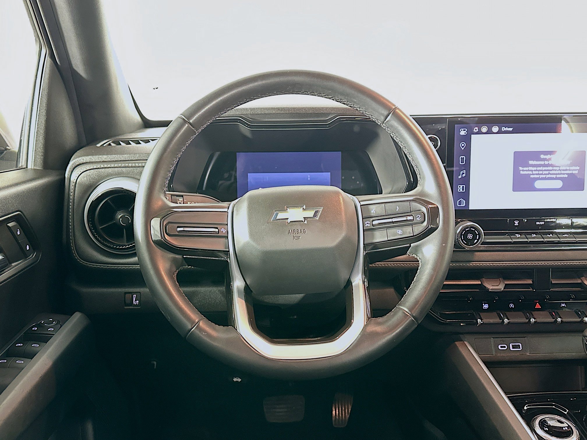 Used 2023 Chevrolet Colorado LT image 17