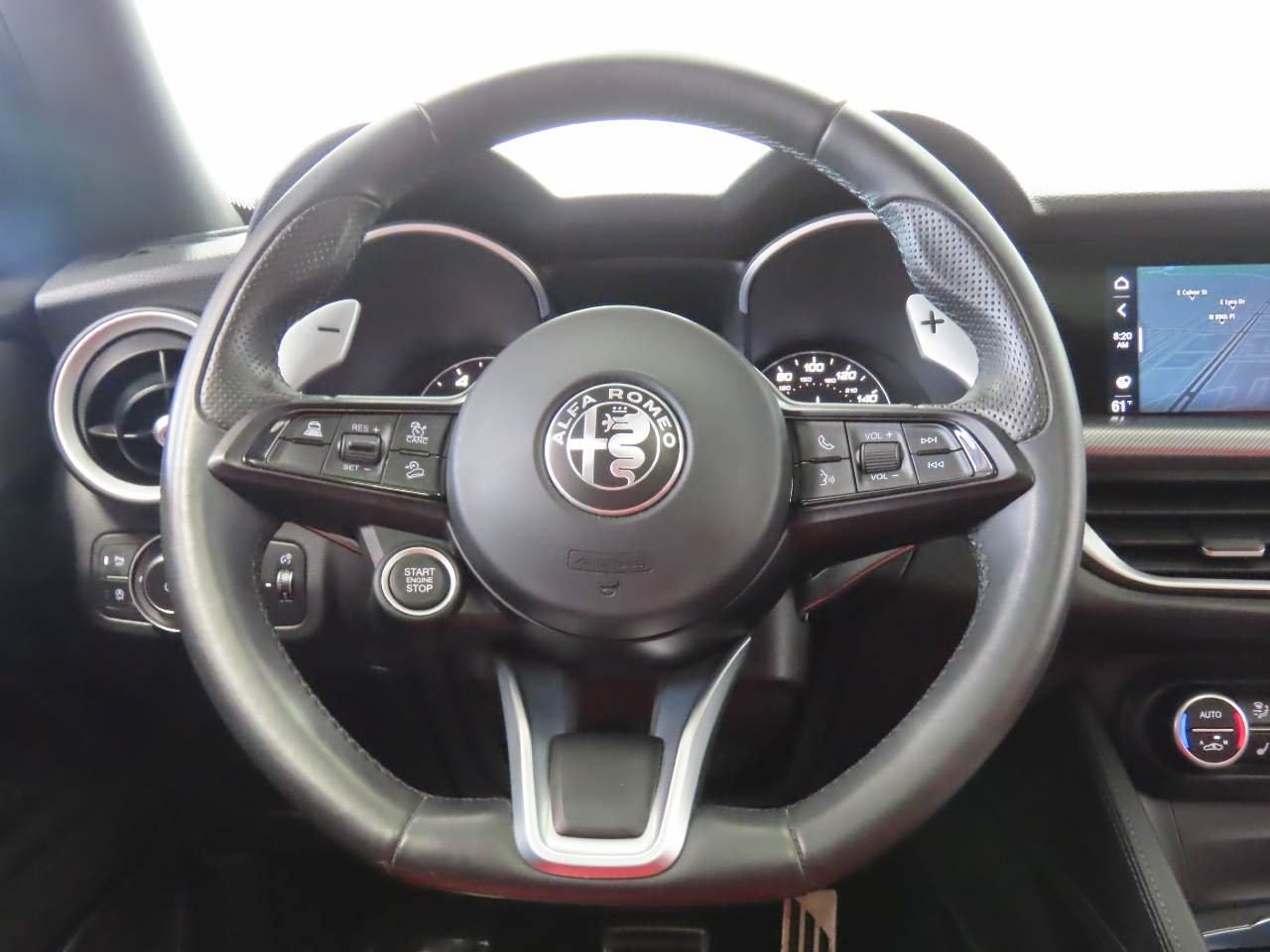 Used 2023 Alfa Romeo Stelvio Veloce AWD/4WD image 10