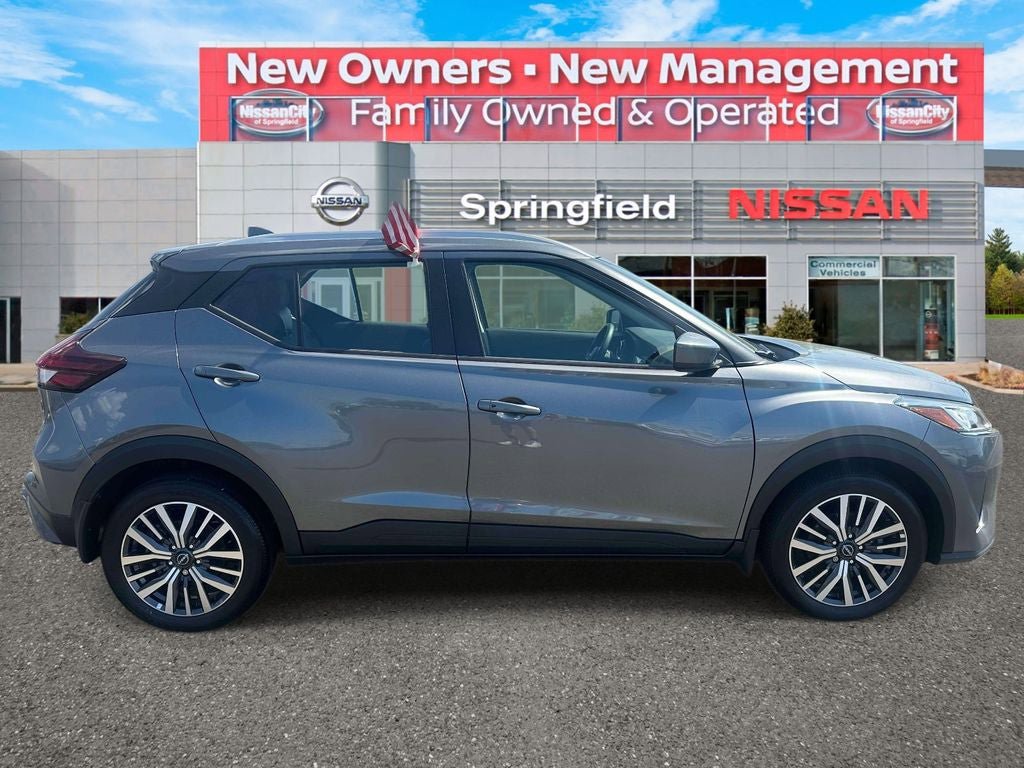 Used 2023 Nissan Kicks SV FWD image 4