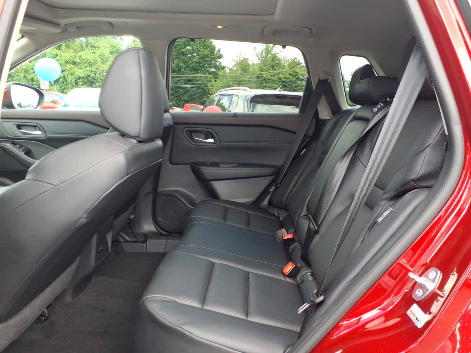 Certified 2023 Nissan Rogue SV w/ SV Premium B Package AWD/4WD image 13