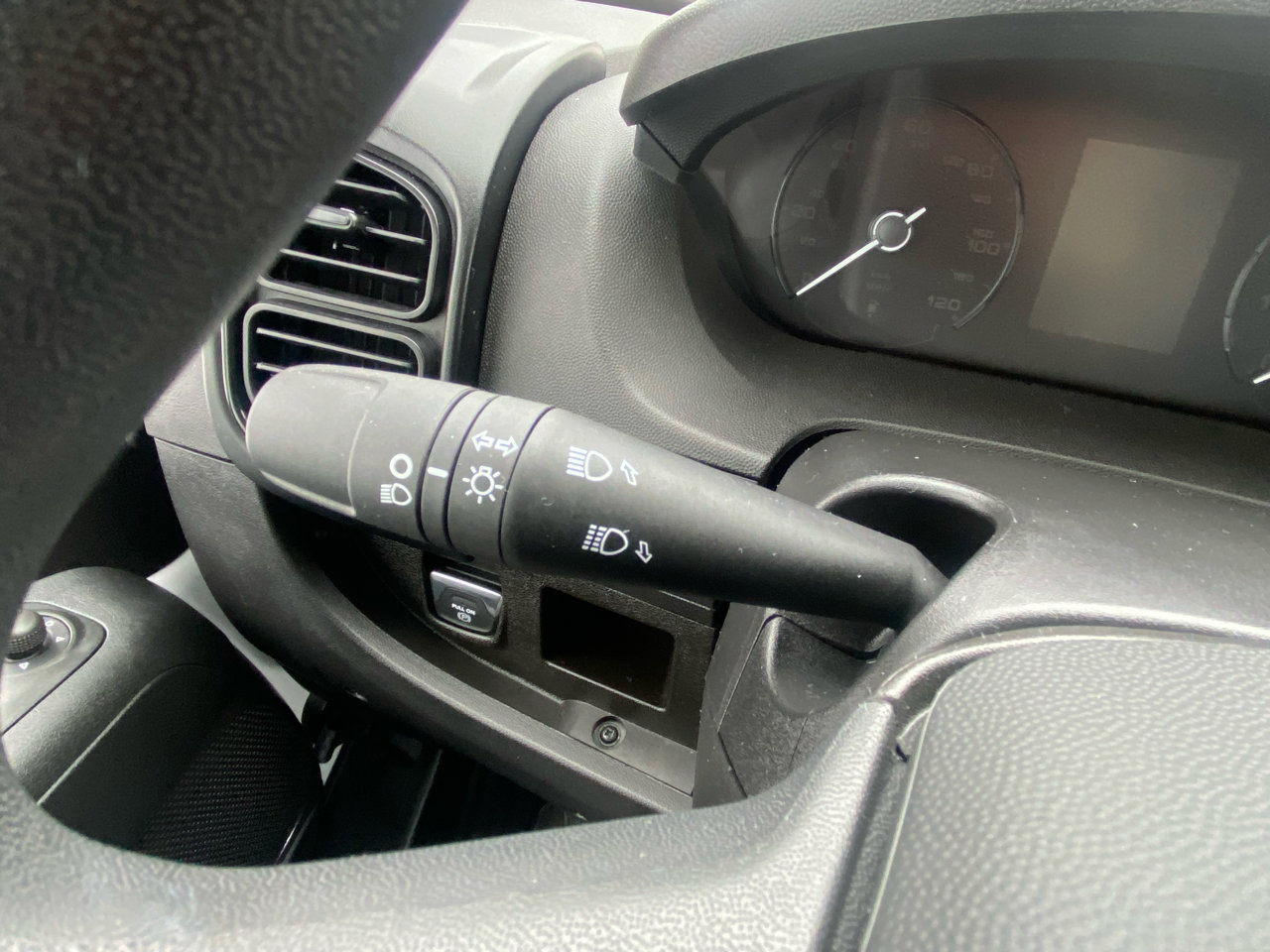 Used 2023 RAM ProMaster 1500 w/ Convenience Group image 27