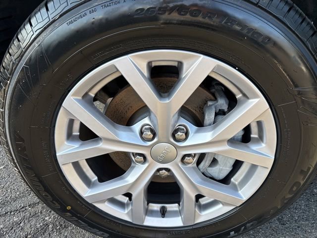 Certified 2022 Jeep Grand Cherokee Limited image 10