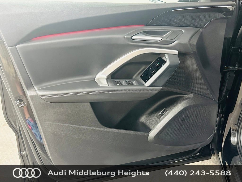 Used 2025 Audi Q5 Premium AWD/4WD image 28