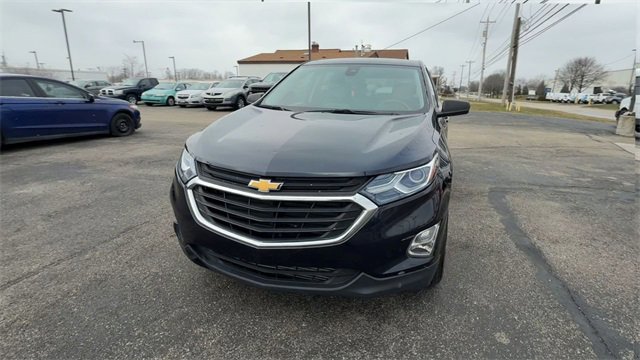 Used 2020 Chevrolet Equinox LS w/ LS Convenience Package image 3