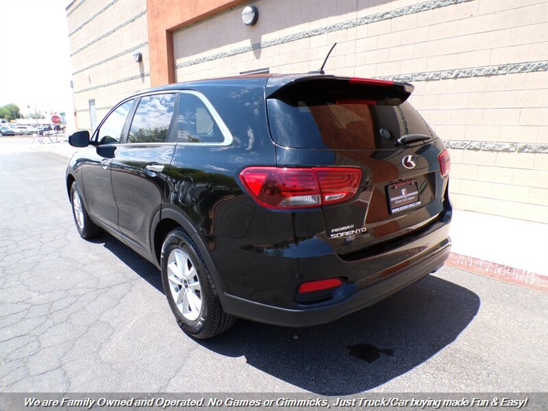 Used 2019 Kia Sorento L FWD image 8