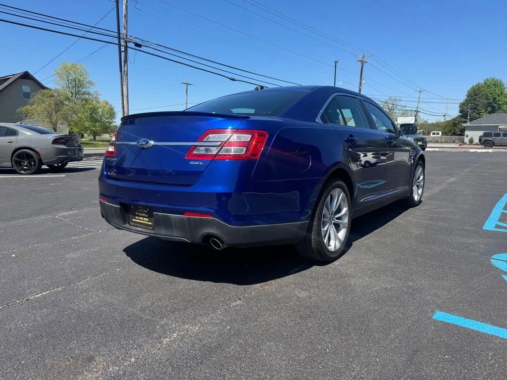 Used 2013 Ford Taurus SEL image 3