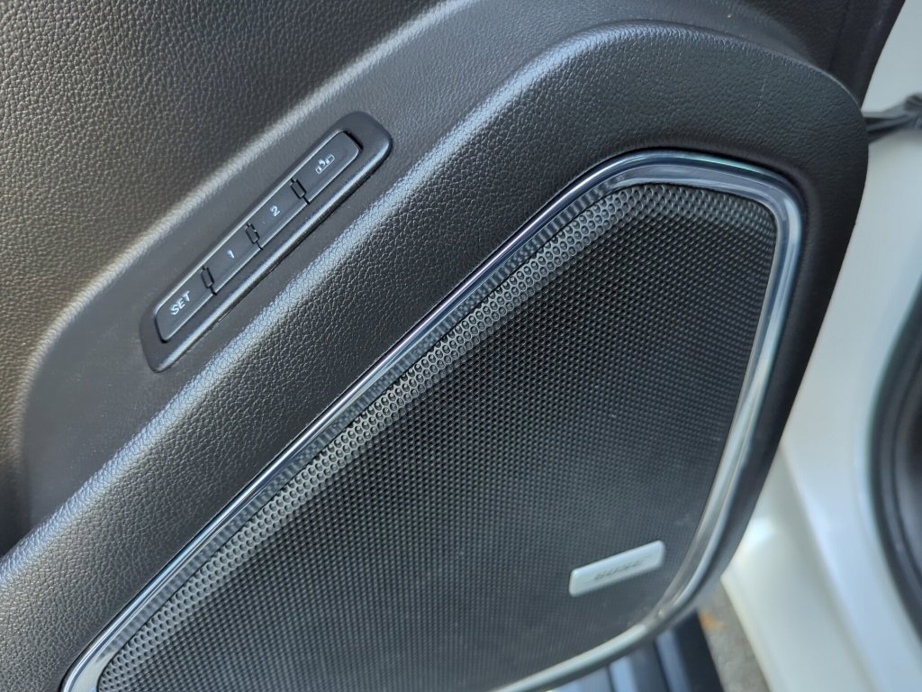 Used 2017 Chevrolet Suburban Premier image 12