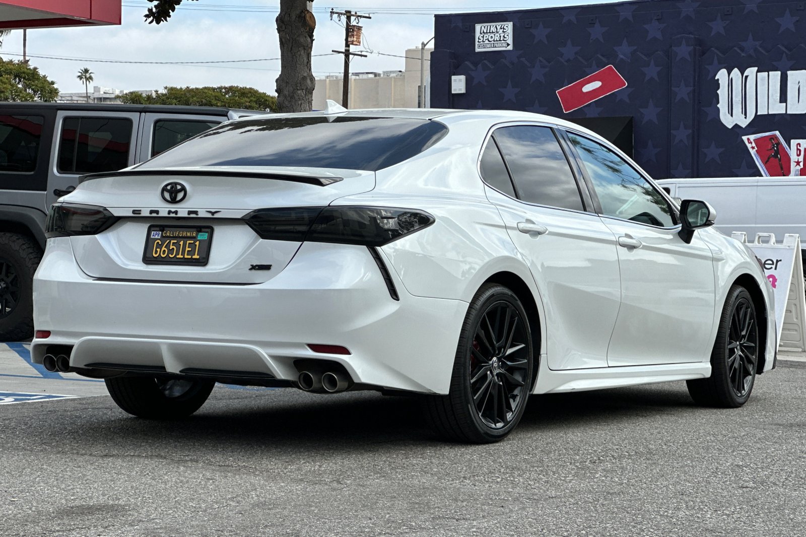 Used 2021 Toyota Camry XSE FWD image 4