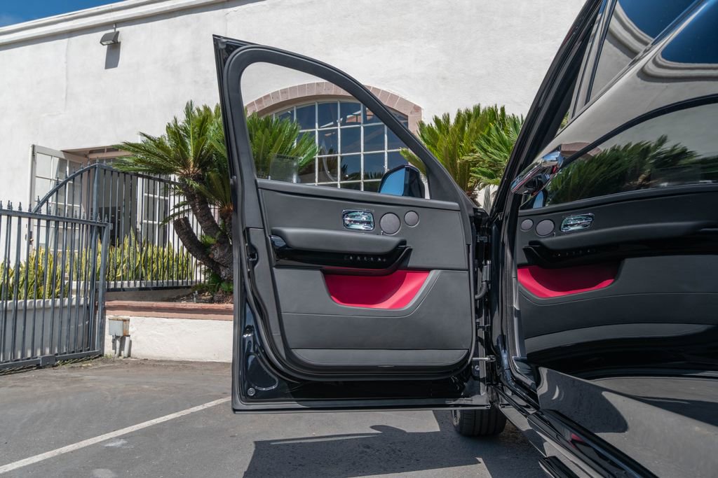 New 2026 Rolls-Royce Cullinan AWD/4WD image 11