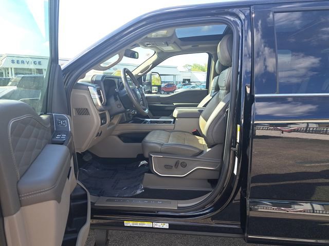 Certified 2025 Ford F450 Platinum w/ Platinum Plus Package image 15