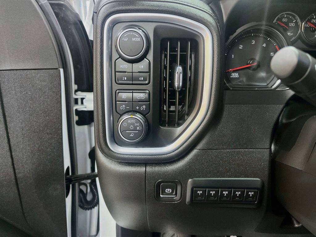 Used 2022 Chevrolet Silverado 2500 LTZ w/ LTZ Plus Package AWD/4WD image 10